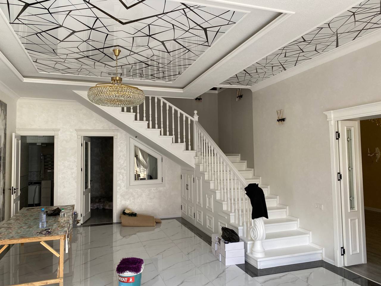 Натяжные потолки монтаж